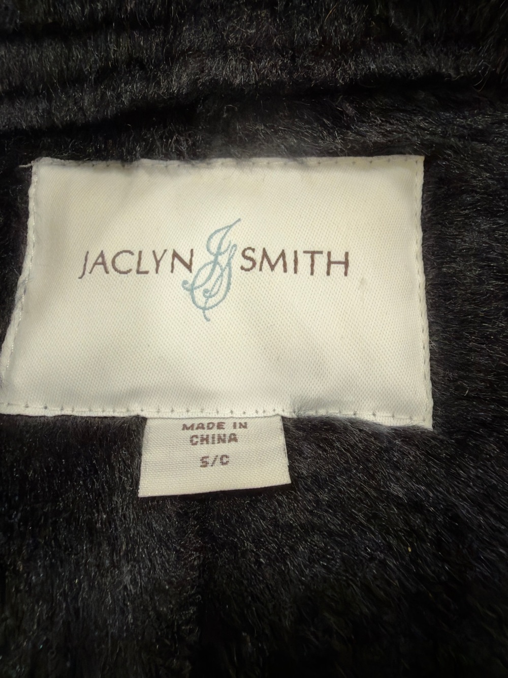 Jaclyn Smith Black Faux Shearling-Trim Vest - Picture 13 of 13